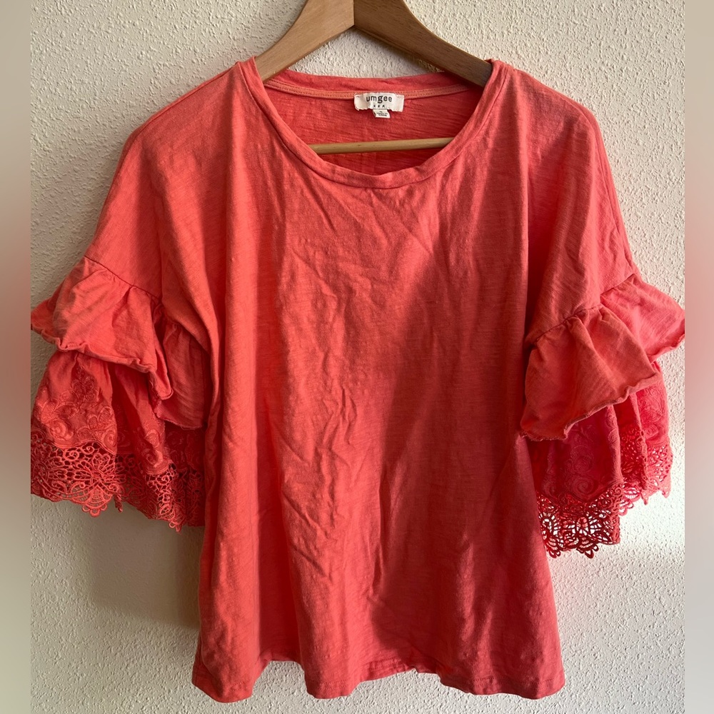 Umgee coral-colored ruffle sleeved tee